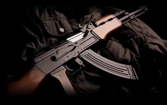 AK-47 schießen